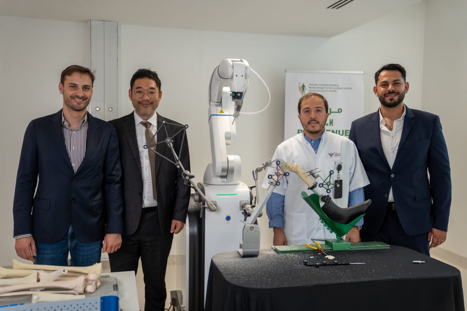 chirurgie_robotique_orthopedique.jpeg