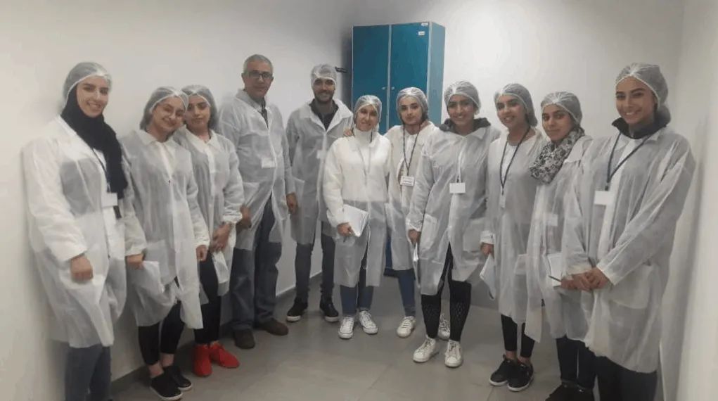 Visite de l’industrie pharmaceutique au profit des étudiants de première année de pharmacie