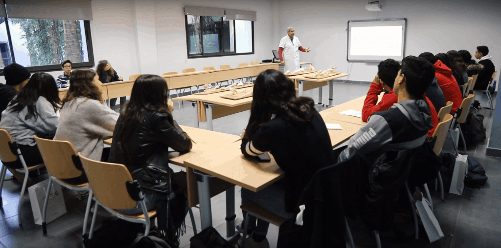 Les élèves du Lycée Français International Louis-Massignon visitent l’UM6SS